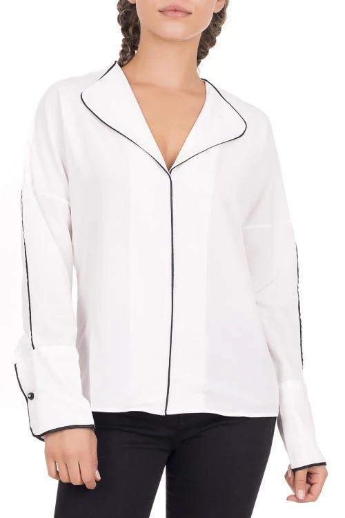 Дамска блуза с кантове