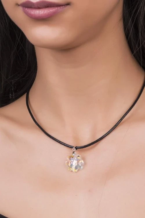 колие с камъни swarovski