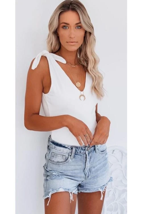 Дамски изчистен топ