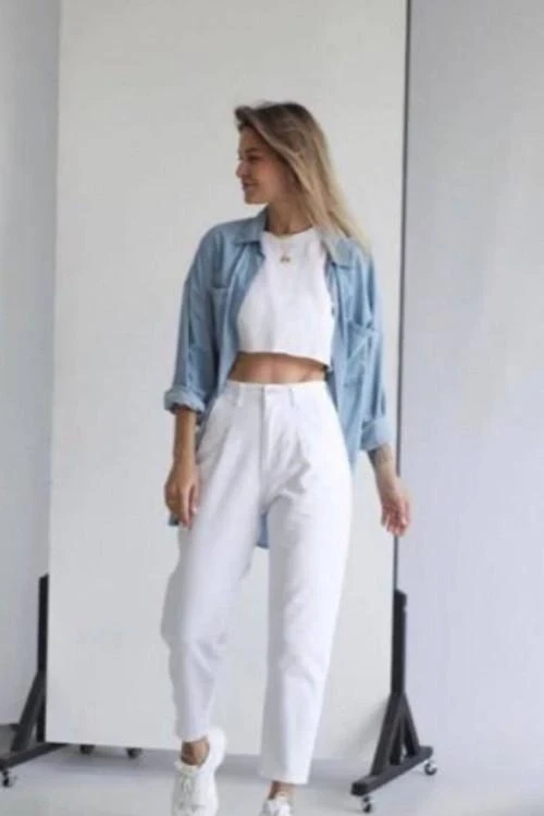 Дамски дънки с изчистен дизайн