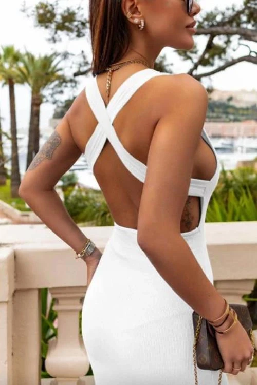 Дамска рокля с кройка по тялото