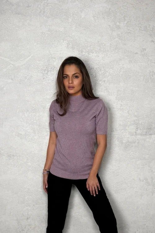 Blouses and tops with short sleeves