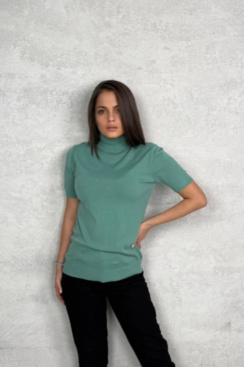 Κοντομάνικες μπλούζες