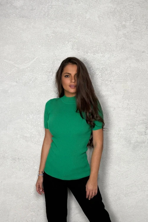 Дамска блуза с къс ръкав