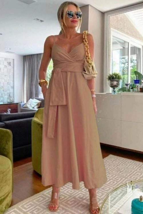 Дамска рокля с презрамки