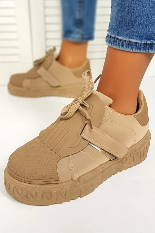 Tenisi dama cu sireturi