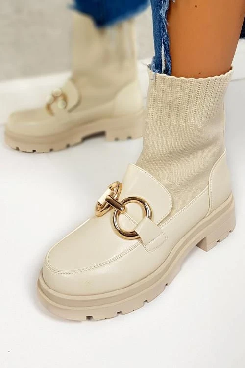 Дамски боти с ефектен дизайн