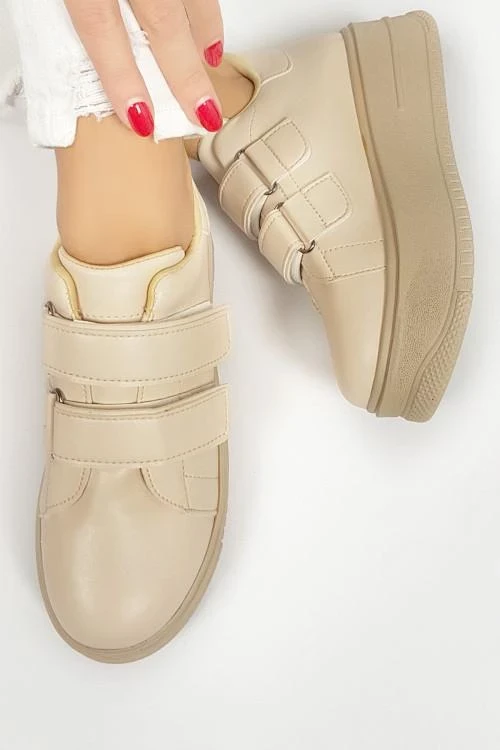 Дамски кецове с дебела подметка