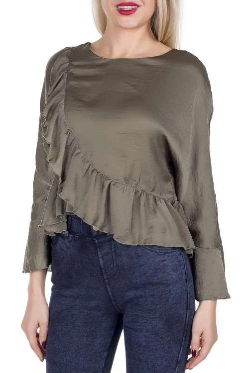 Дамска екстравагантна блуза с воланести елементи