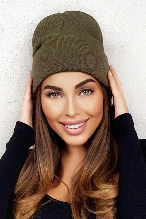 Дамска зимна шапка