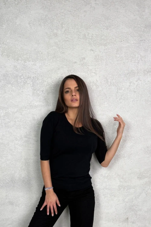 Дамска блуза с къс ръкав