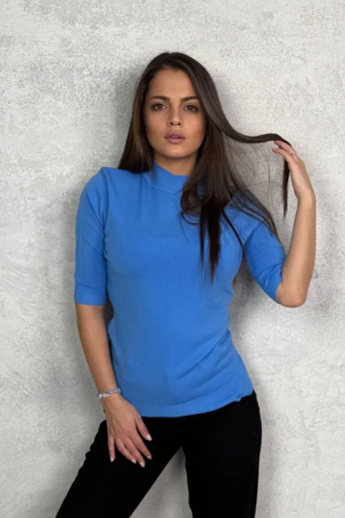 Дамска блуза с къс ръкав и поло яка