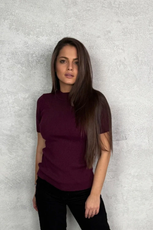 Дамска блуза с къс ръкав и поло яка