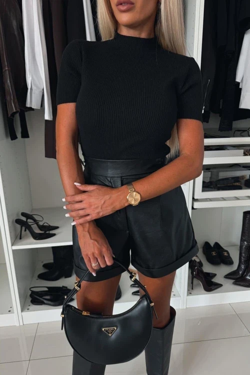 Дамска блуза с къс ръкав