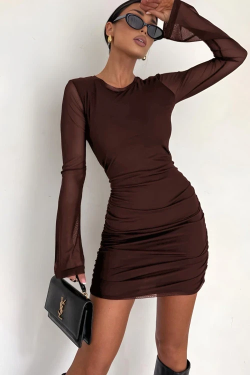 Дамска рокля с тюлени ръкави