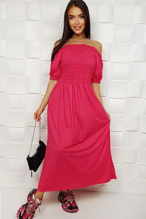 Дамска рокля с голи рамене