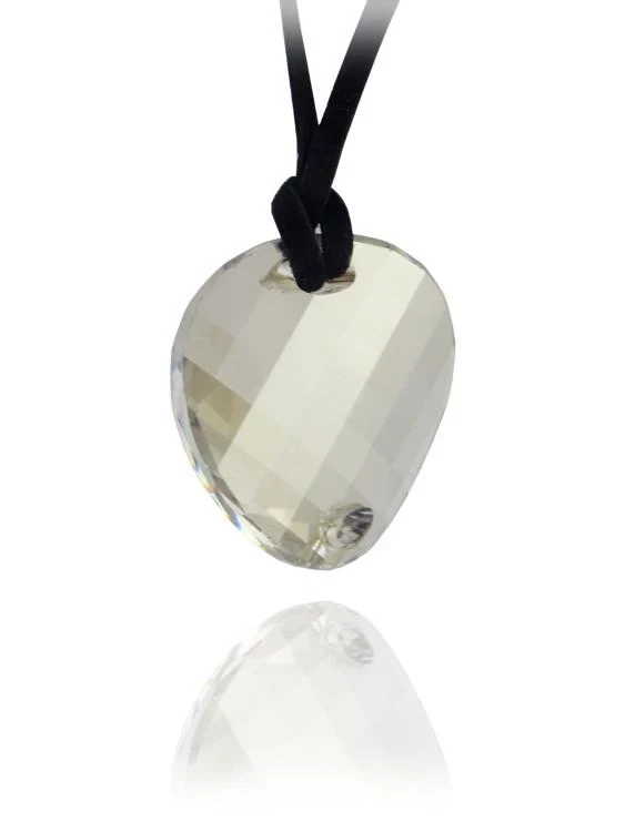 колие с камъни swarovski