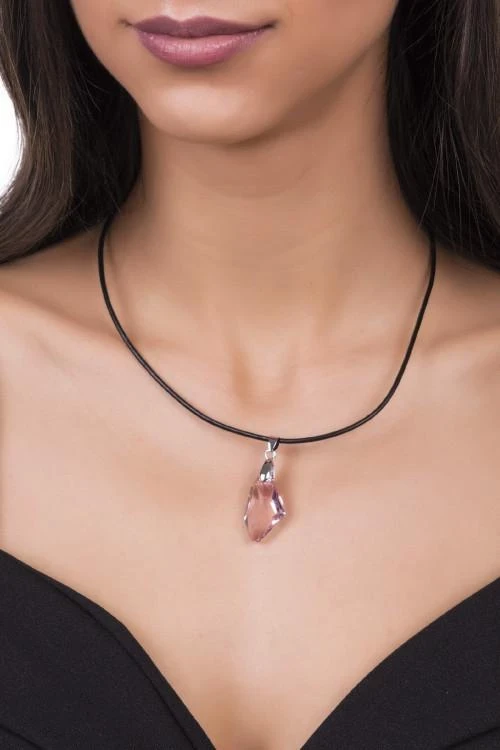 Дамско колие с камък