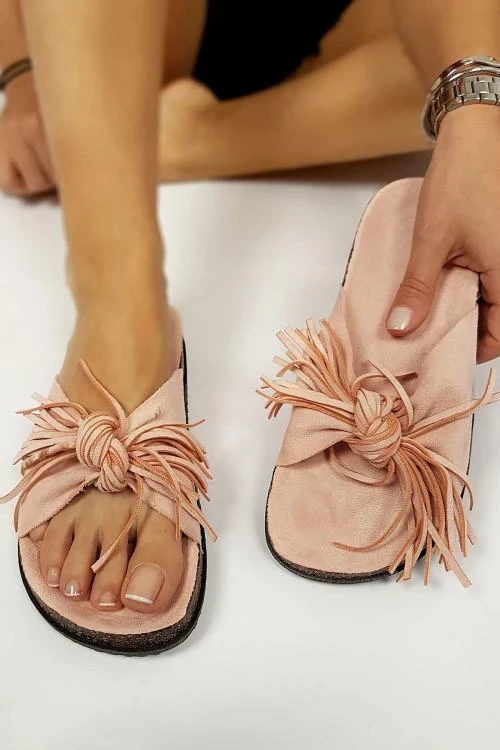 Дамски чехли с атрактивен дизайн