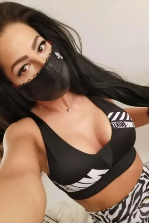 Дизайнерски моден аксесоар