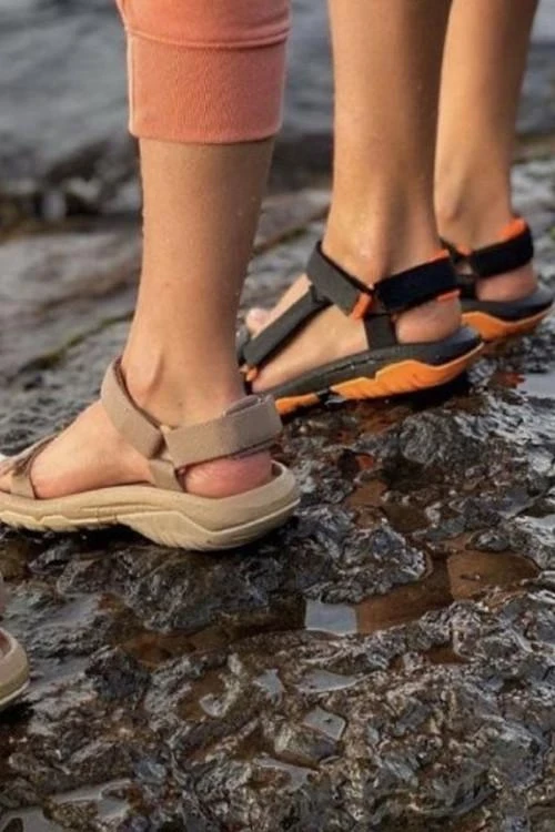 Дамски ежедневни сандали