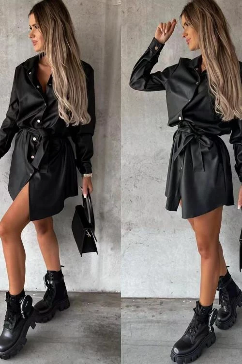 Дамска рокля с копчета