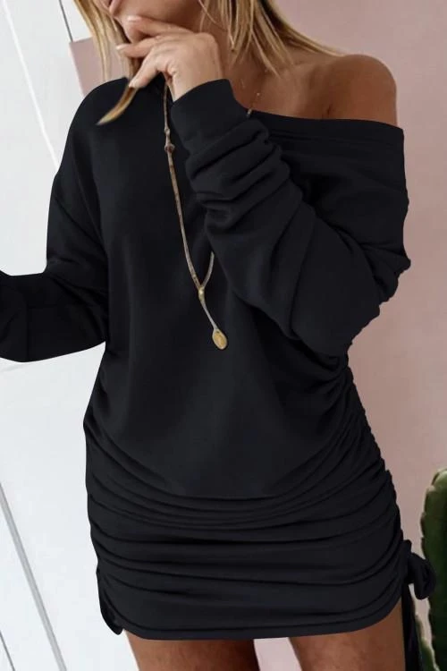 Дамска рокля  с голи рамене