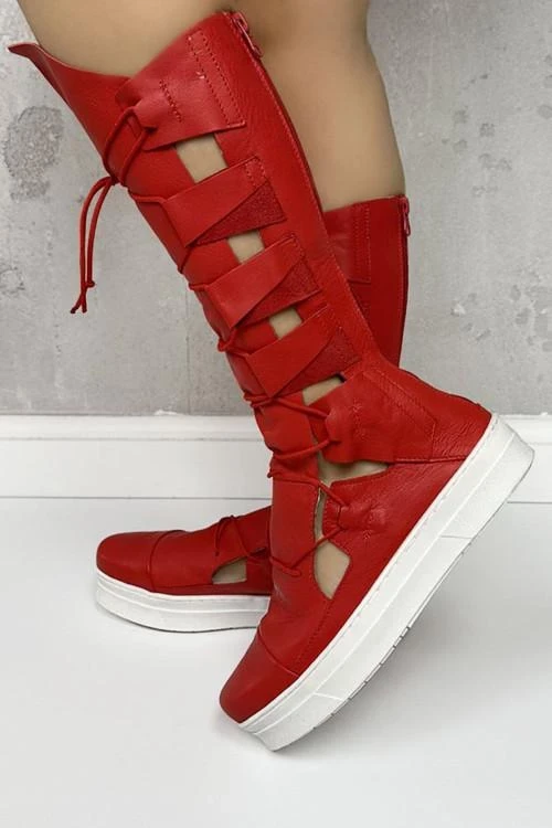 Модерни дамски кецове от естествена кожа