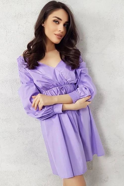 Дамска рокля с дълъг ръкав