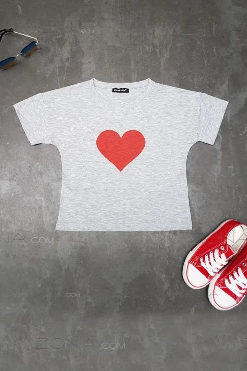 Blouses and tops with short sleeves