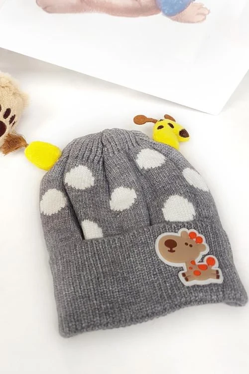 Детска шапка за момичета от 6 до 12м