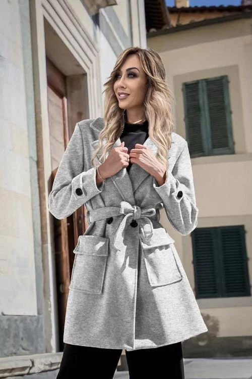 Дамско палто с колан