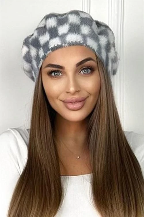 Дамска шапка