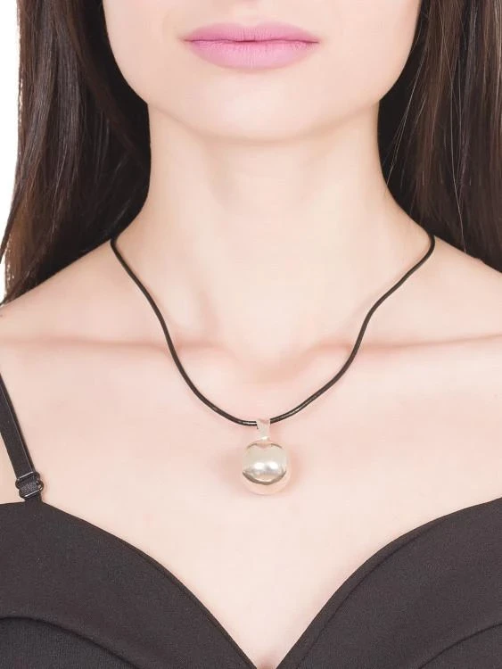 сребърно колие