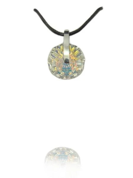 колие с камъни swarovski