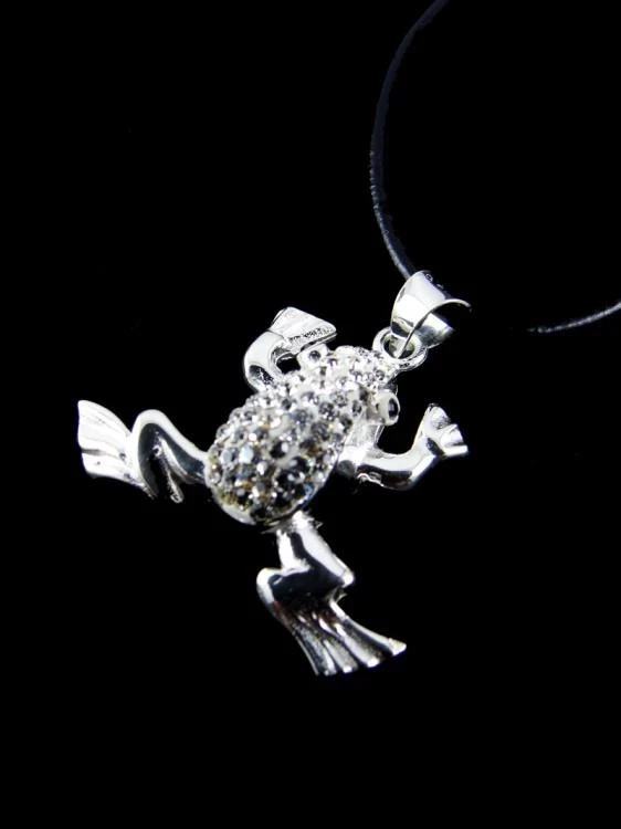 сребърно колие