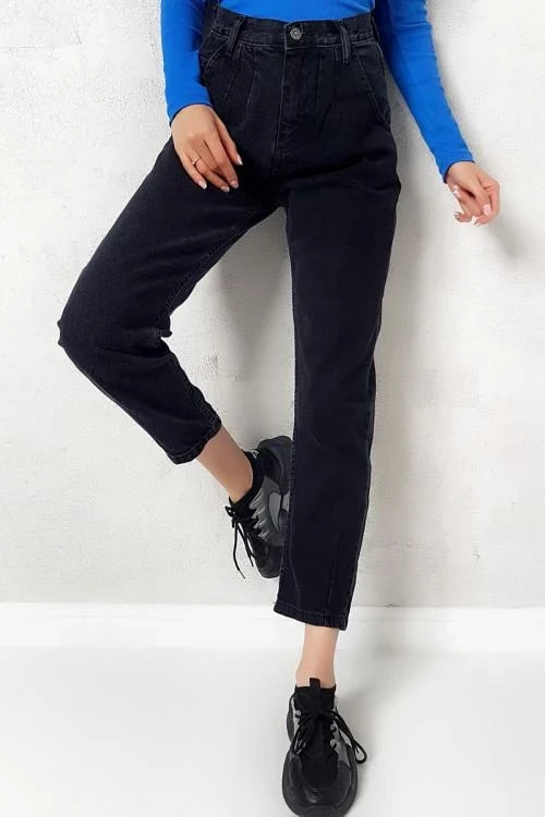 Дамски дънки с изчистен дизайн