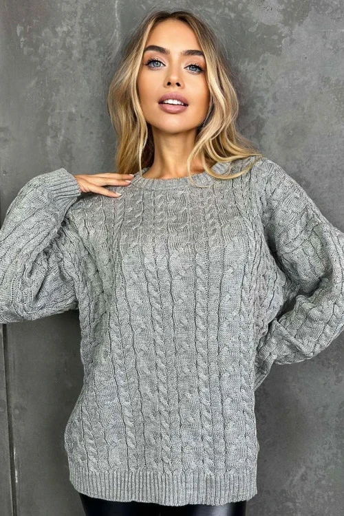 Дамски пуловер със свободна кройка