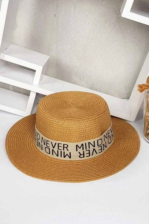 Дамска лятна шапка