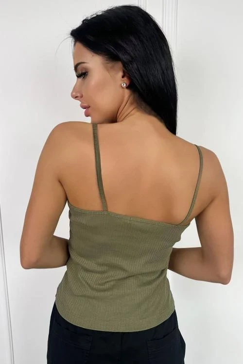Ženski top sa tankim naramenicama