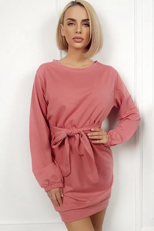 Дамска рокля с дълъг ръкав