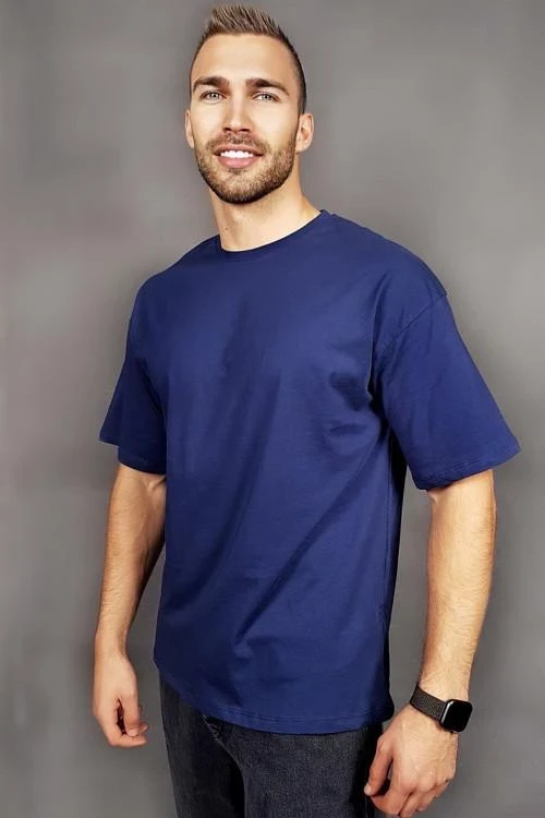 Мъжка тениска с изчистен десен