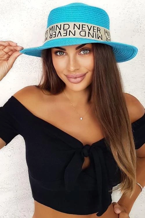 Дамска лятна шапка