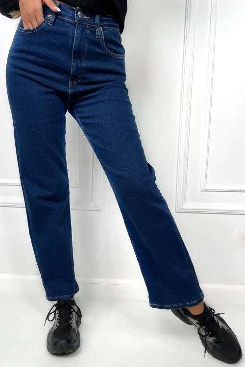 Дамски прави дънки