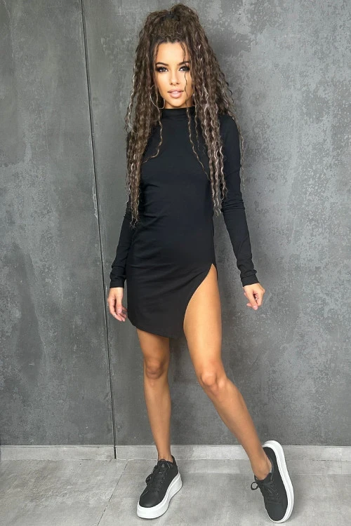 Дамска рокля с кройка по тялото