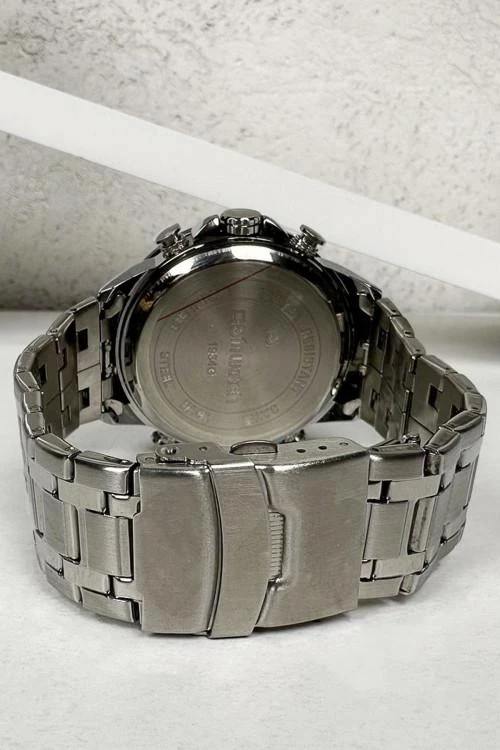 Мъжки часовник с метална верижка