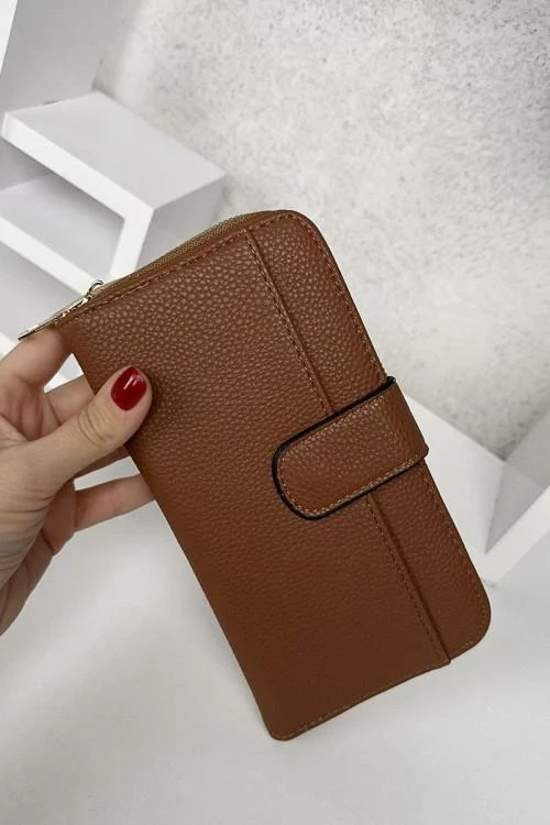 Дамско портмоне с цип и тик-так копче