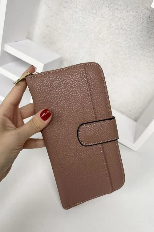 Дамско портмоне с цип и тик-так копче