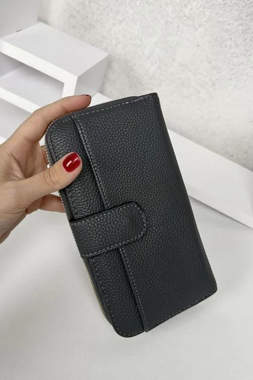 Дамско портмоне с цип и тик-так копче