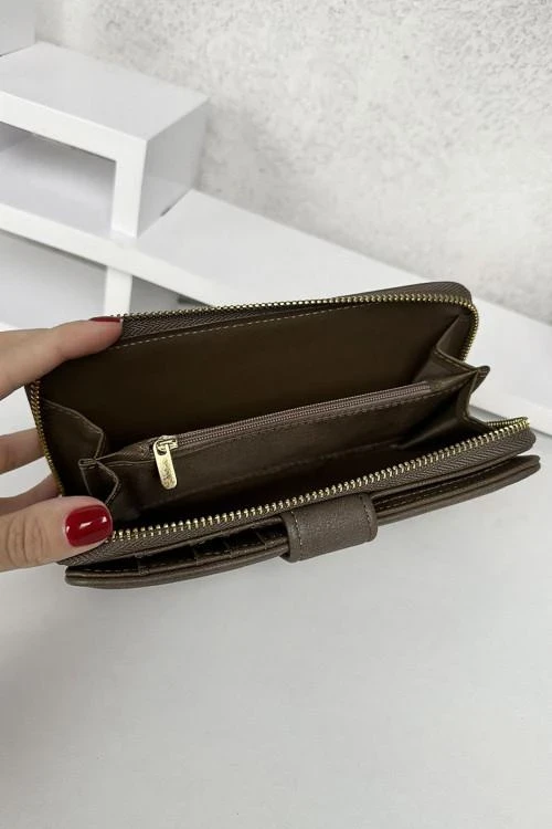 Дамско портмоне с цип и тик-так копче